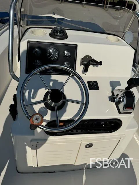 2006 Mako 171 Center Console - Media 10