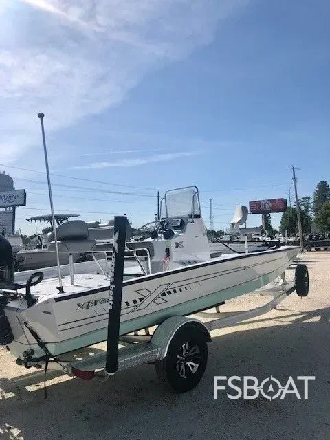 2023 Xpress H20B Bay - Media 5