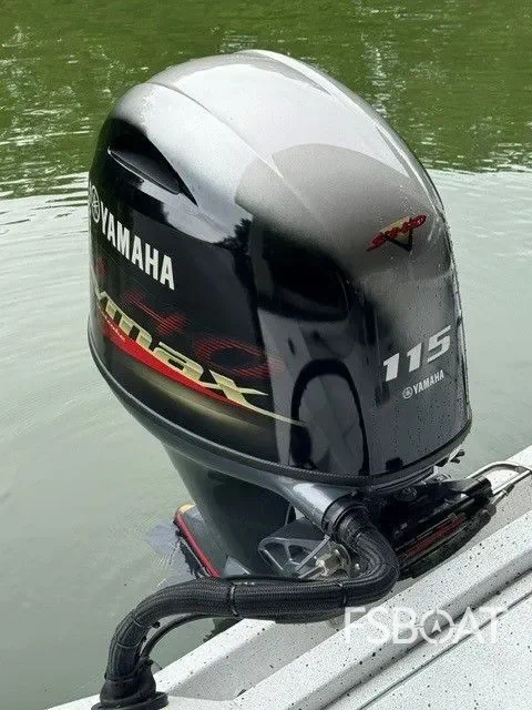 2023 Xpress H20B Bay - Media 3