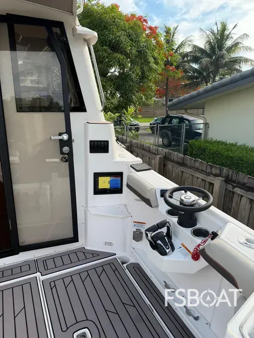 2025 Cutwater C-288 Coupe - Media 5