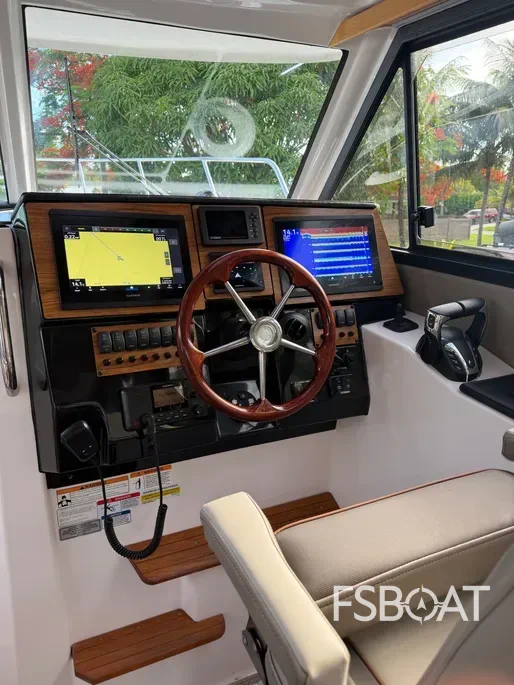 2025 Cutwater C-288 Coupe - Media 10