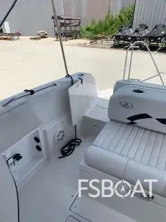 2005 Ebbtide 2400 Fun Cruiser DC - Media 10