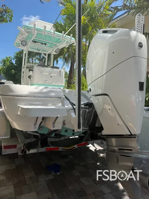 2023 Caymas 281 HB - Media 2