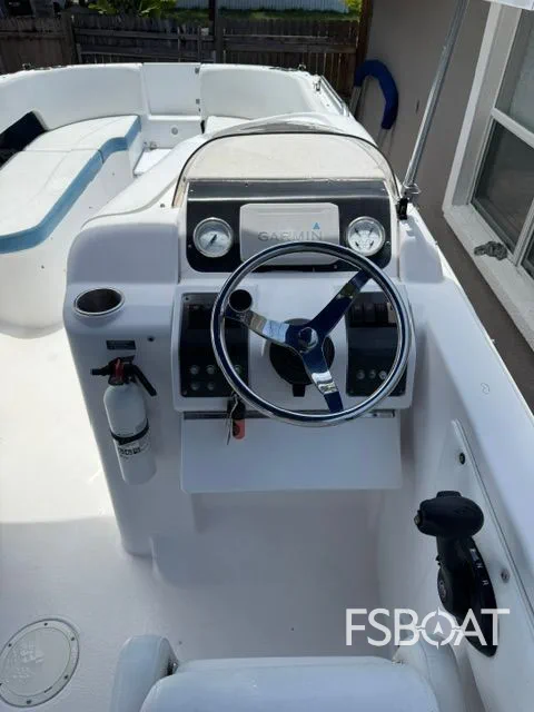 1998 Donzi 23 Sport Deck - Media 11
