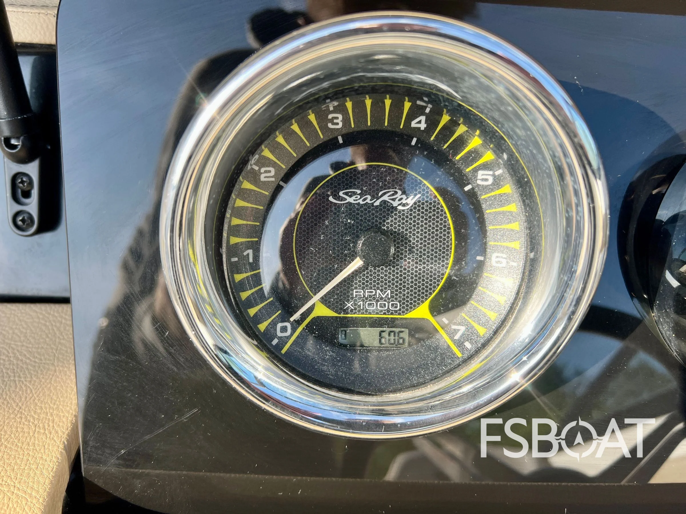 2018 Sea Ray SPX 230 - Media 21