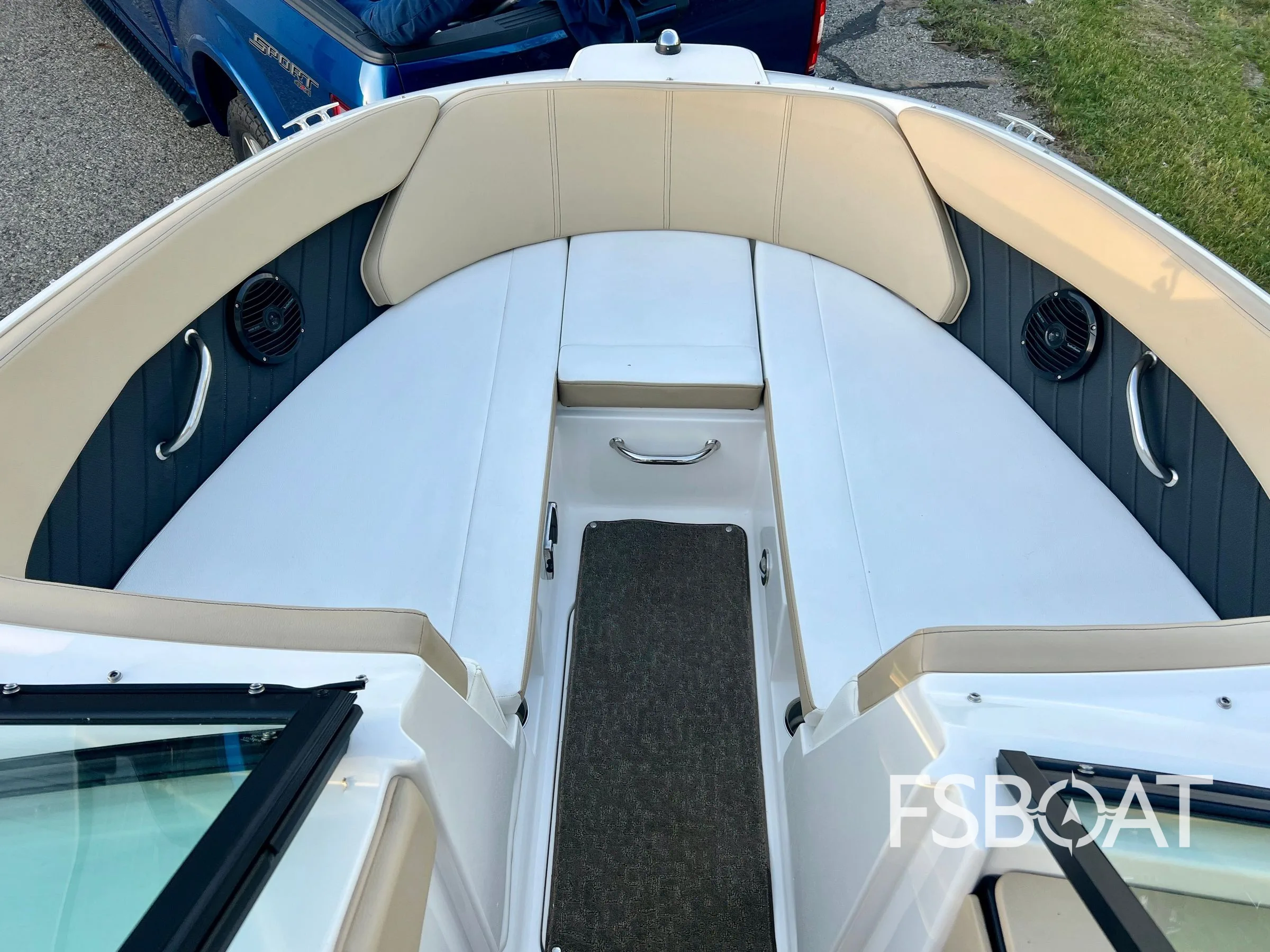 2018 Sea Ray SPX 230 - Media 13