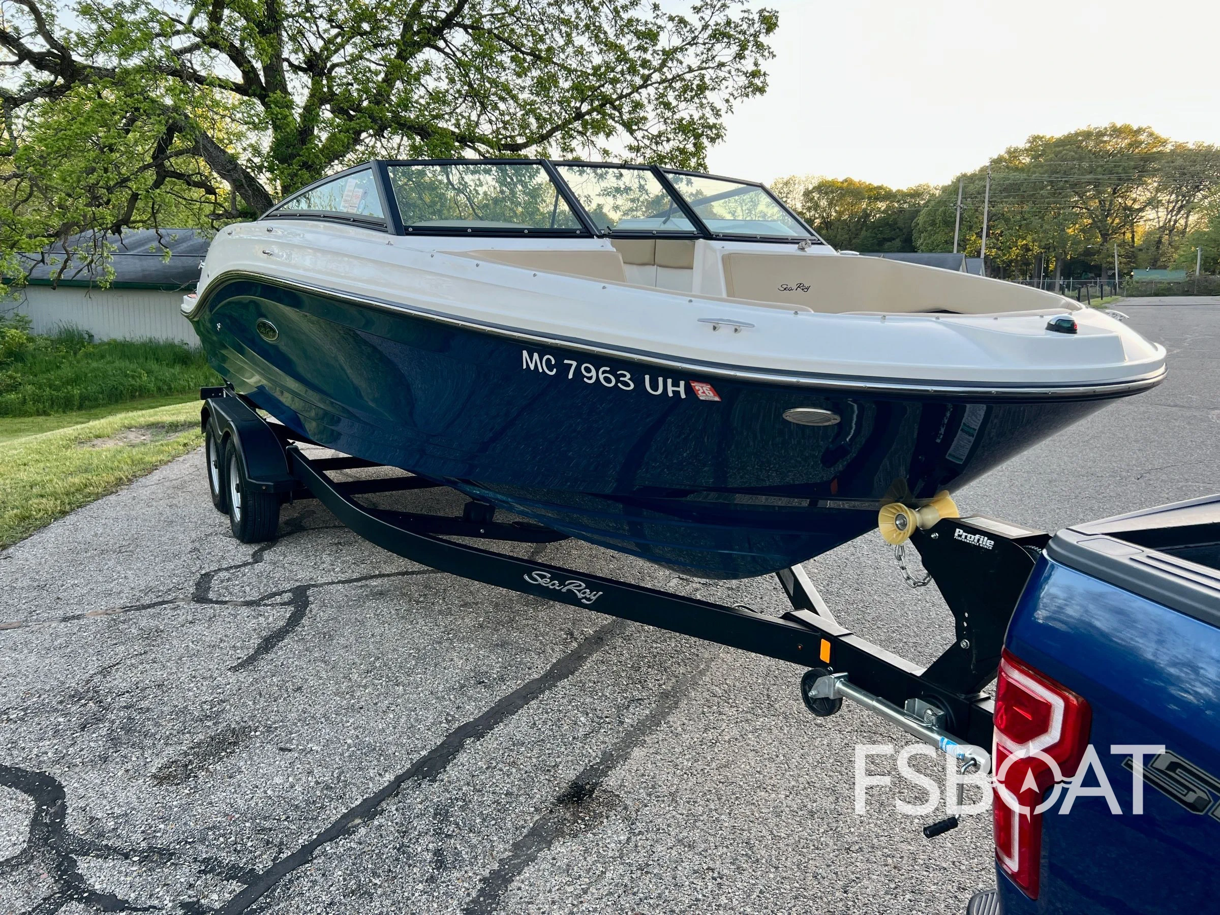 2018 Sea Ray SPX 230 - Media 8