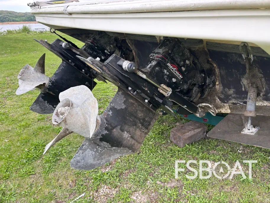 1998 Rinker Fiesta Vee 280 - Media 6