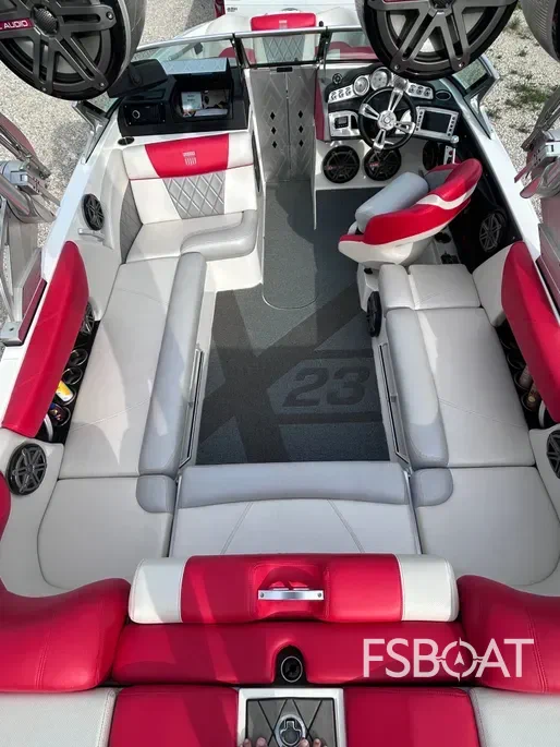 2015 MasterCraft X23 - Media 6