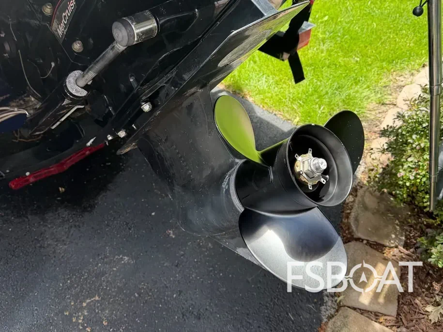 2020 Chaparral 23 SSi - Media 5