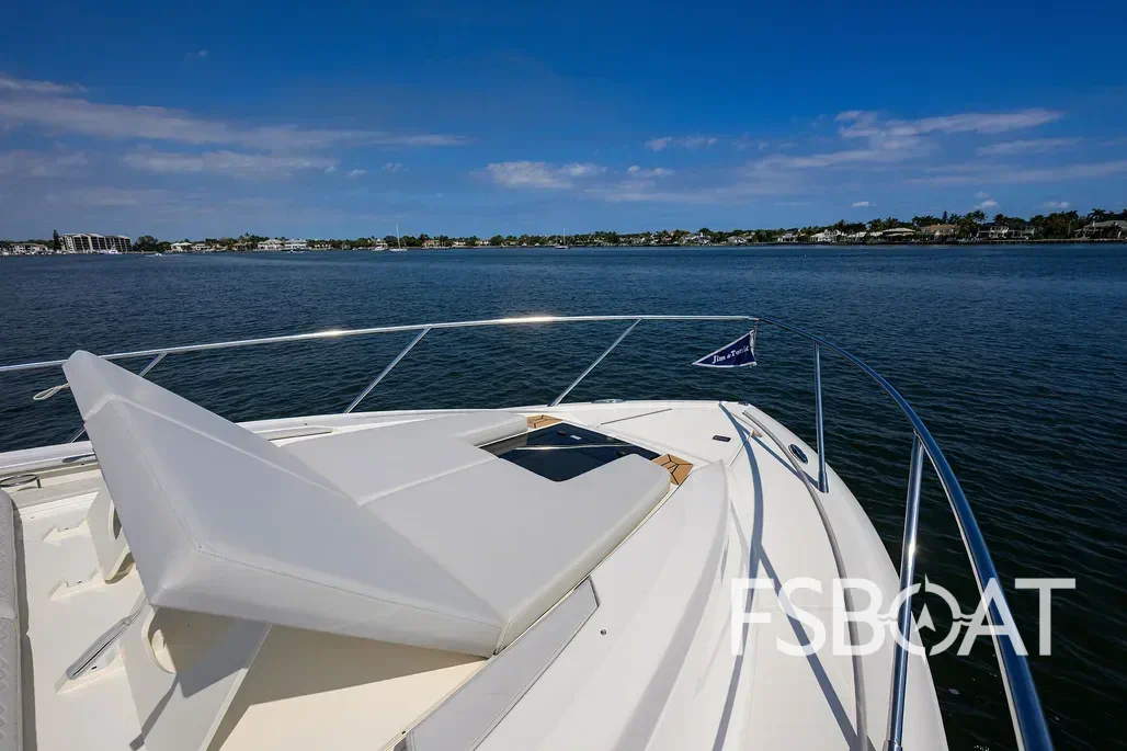 2022 Tiara Yachts 43 LE - Media 15