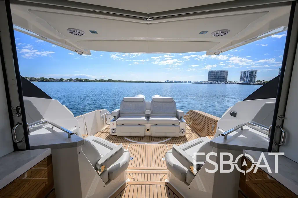 2022 Tiara Yachts 43 LE - Media 16