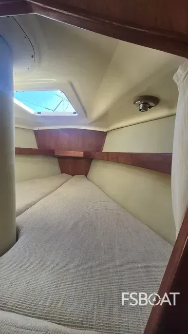 1991 Hunter Vision 32 - Media 13