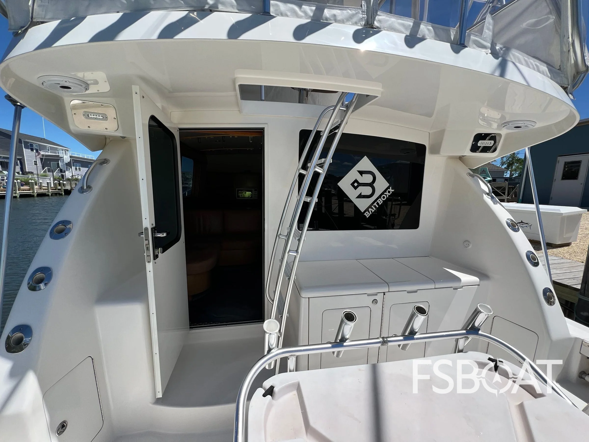 2008 Henriques 42 Flybridge - Media 5