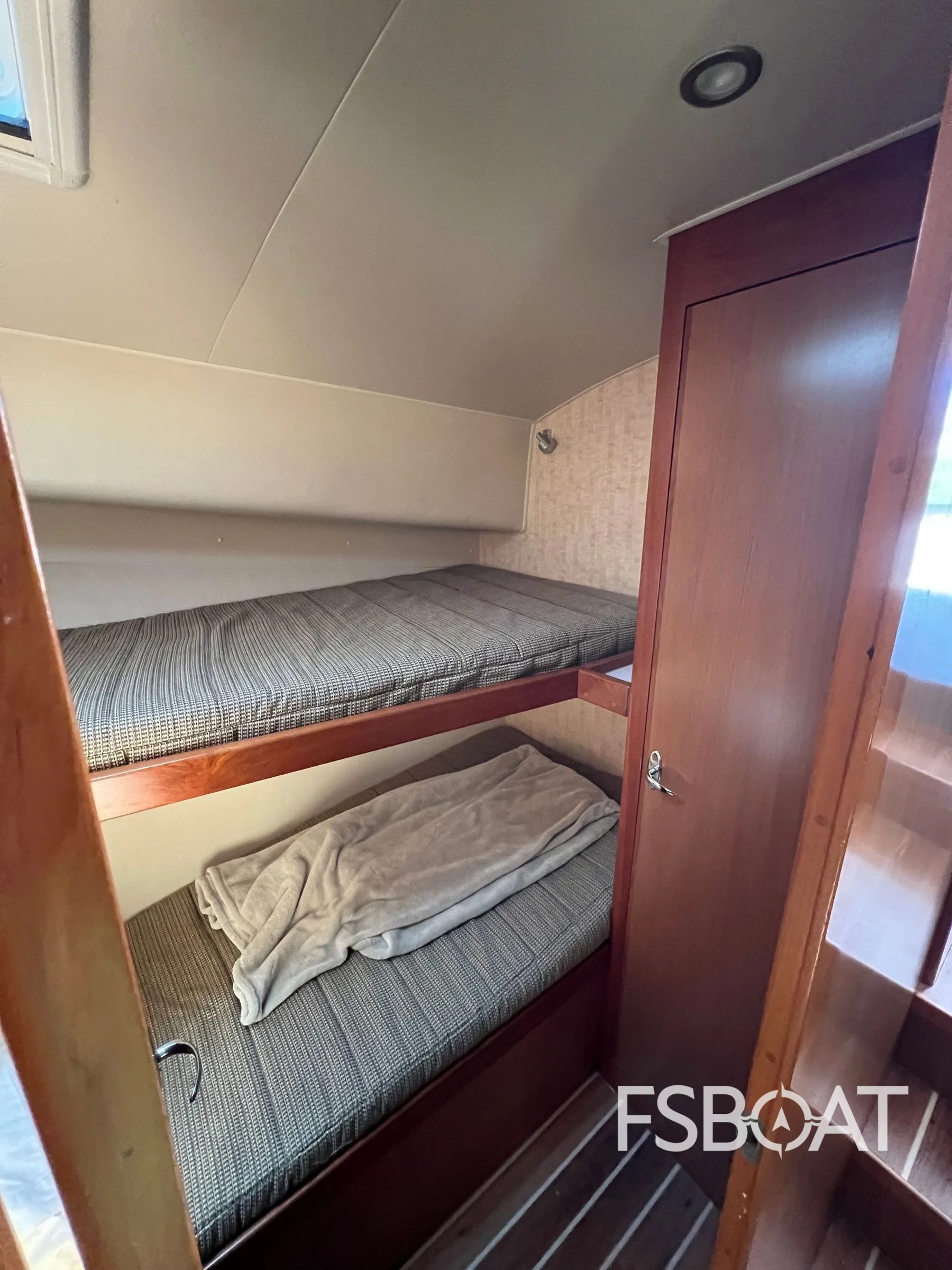 2008 Henriques 42 Flybridge - Media 13