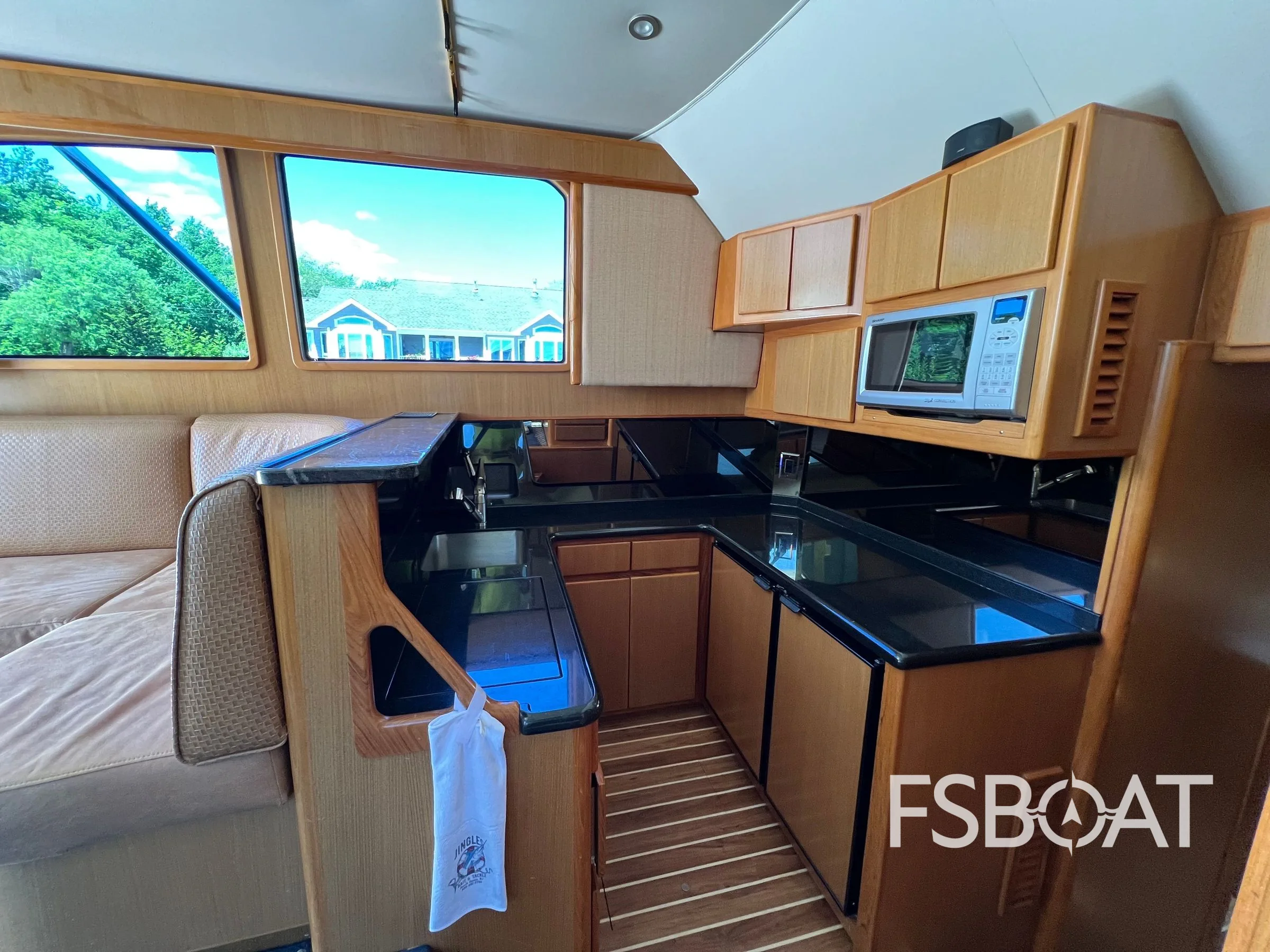 2008 Henriques 42 Flybridge - Media 9