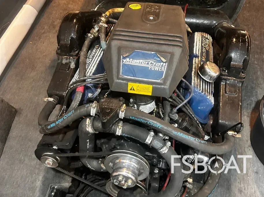1992 MasterCraft Prostar 205 - Media 12