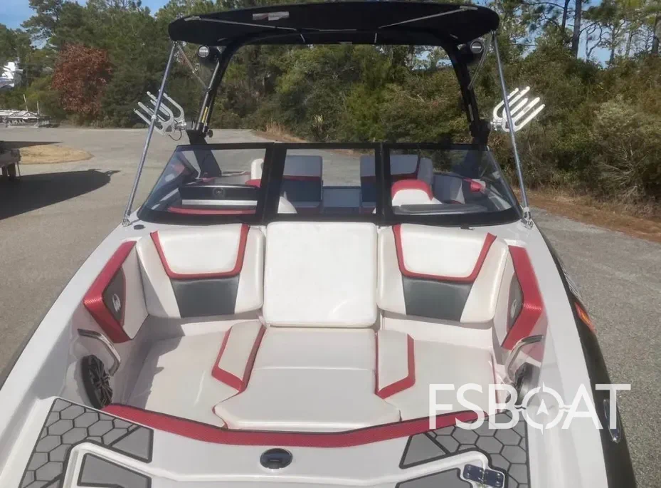2017 Scarab 215 - Media 4