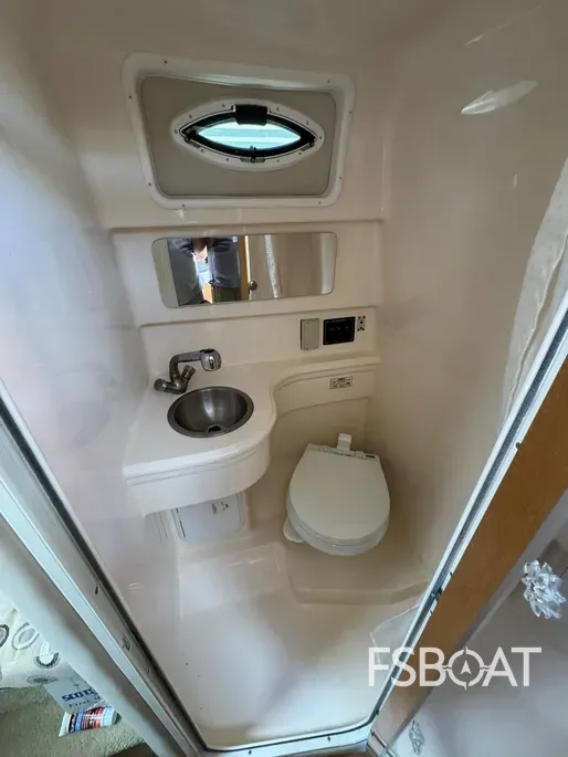 2008 Larson Cabrio 240 Mid Cabin - Media 14