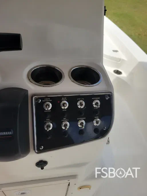 2017 NauticStar 2200 Sport - Media 21