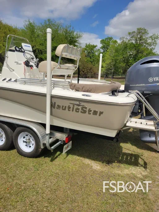 2017 NauticStar 2200 Sport - Media 8