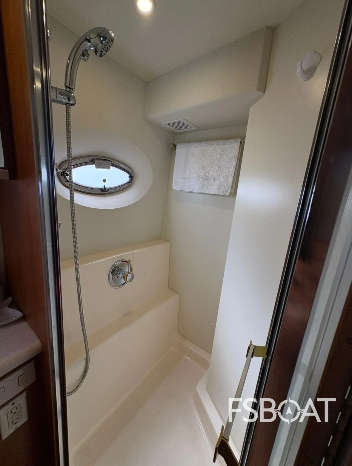 2003 Silverton 35 Motor Yacht - Media 10
