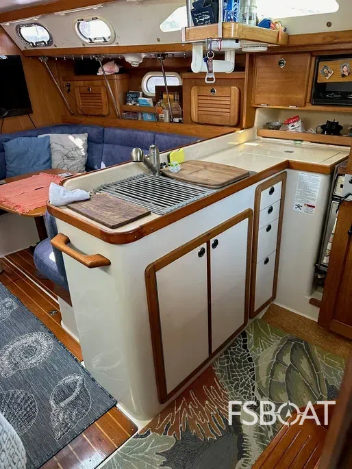 2001 Catalina 34 MkII - Media 12