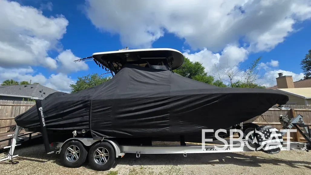 2019 Robalo R272 Center Console - Media 2