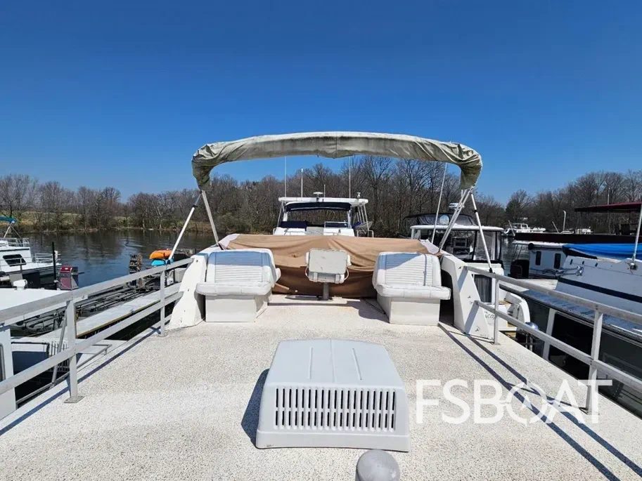 1979 Gibson Houseboat - Media 11