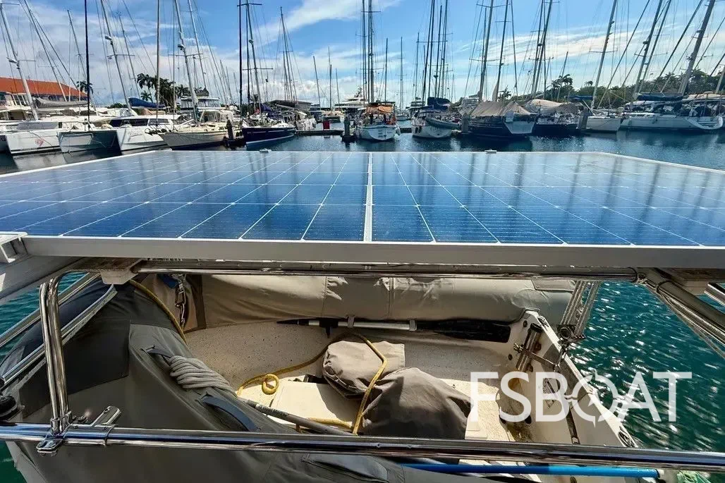 1996 Hunter 376 - Media 3