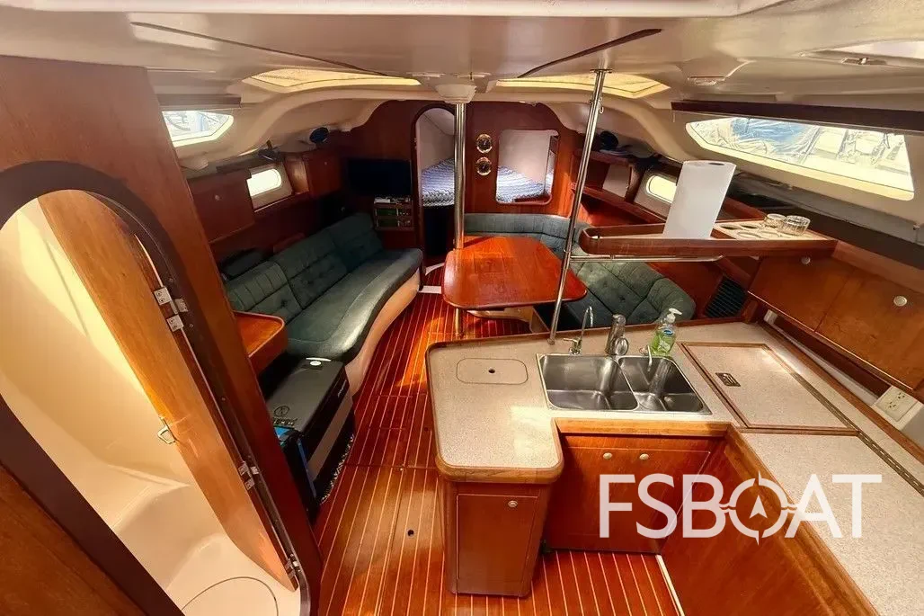 1996 Hunter 376 - Media 7