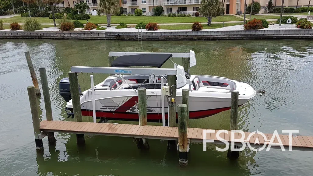 2018 Four Winns HD240 - Media 12