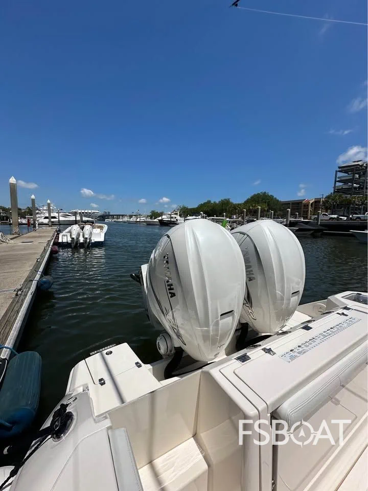2021 Cobia 330 Dual Console - Media 9