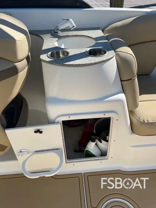 2019 NauticStar 243DC Sport Deck - Media 20