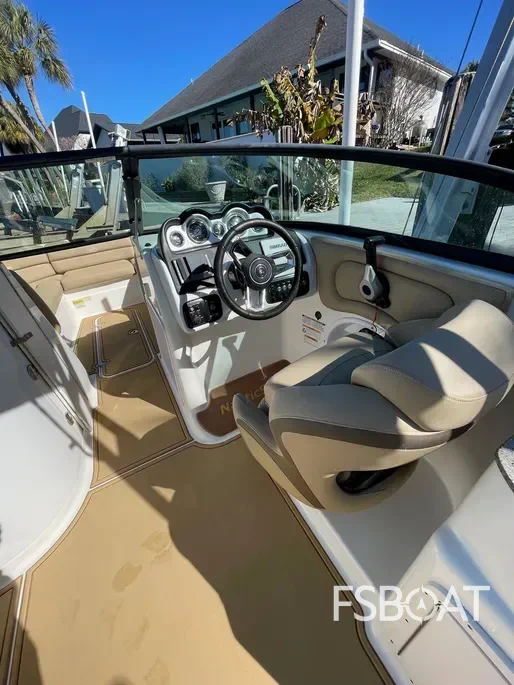 2019 NauticStar 243DC Sport Deck - Media 8