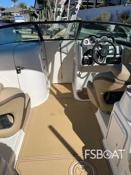 2019 NauticStar 243DC Sport Deck - Media 14