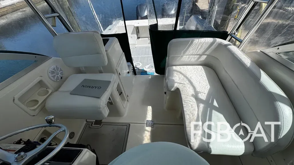 2003 Pursuit 3070 - Media 8