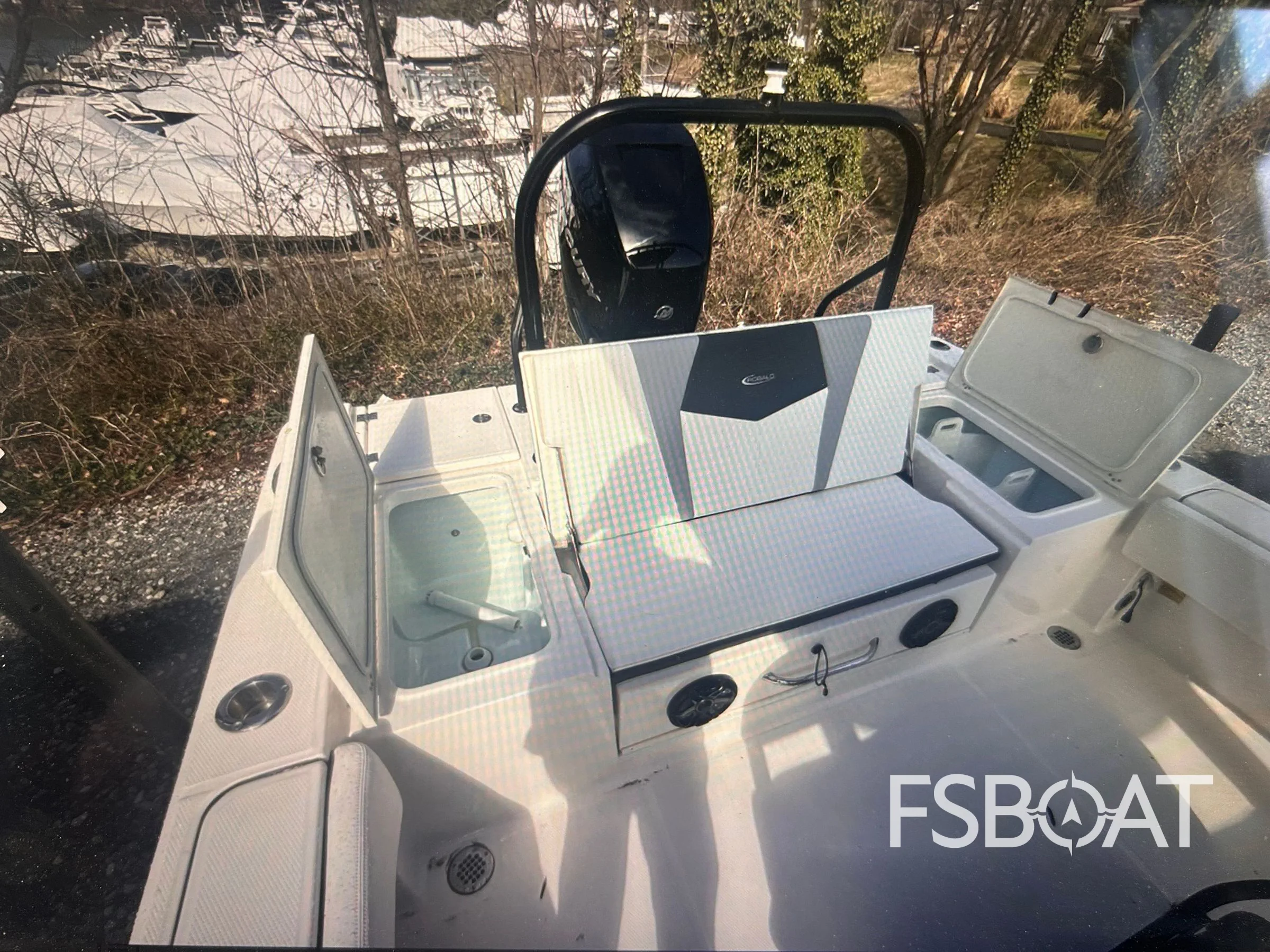 2023 Robalo 266 Cayman - Media 3