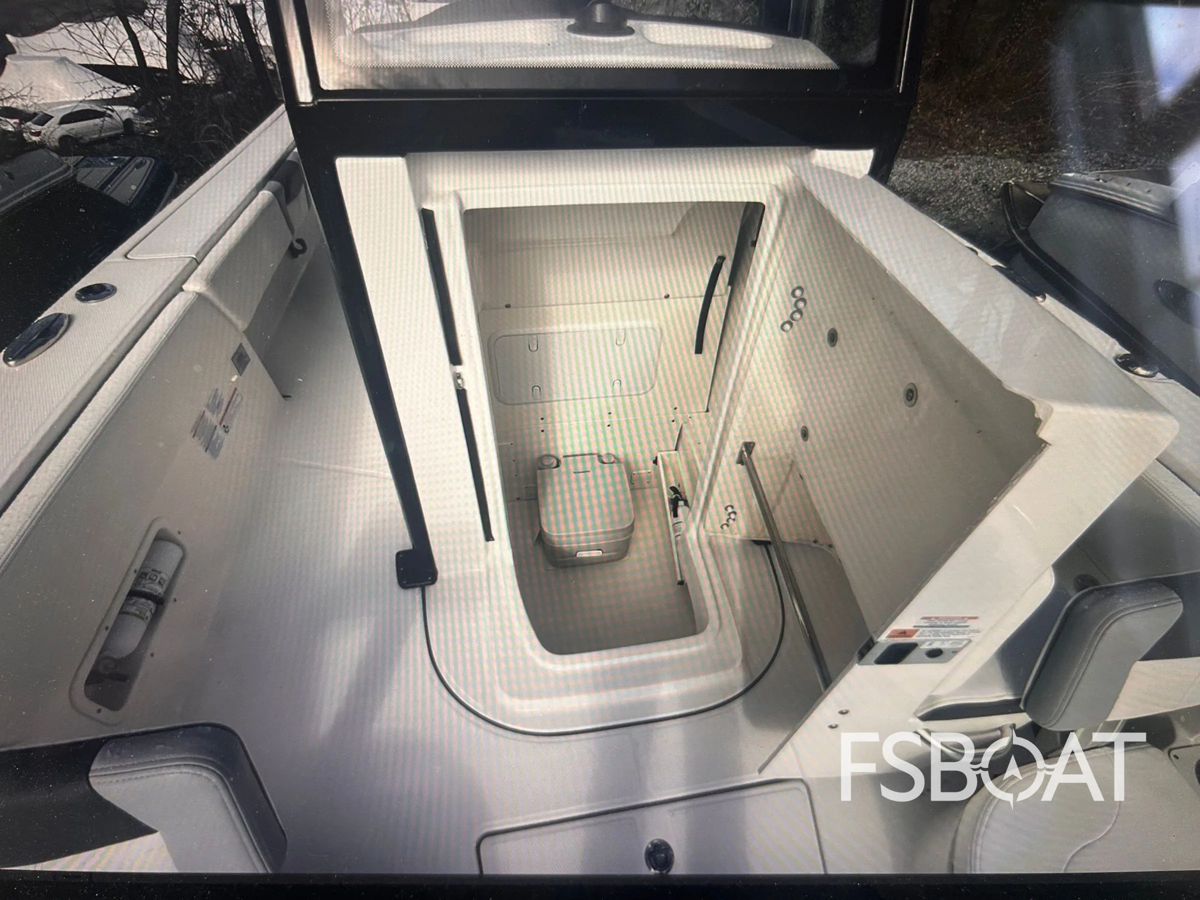 2023 Robalo 266 Cayman - Media 4