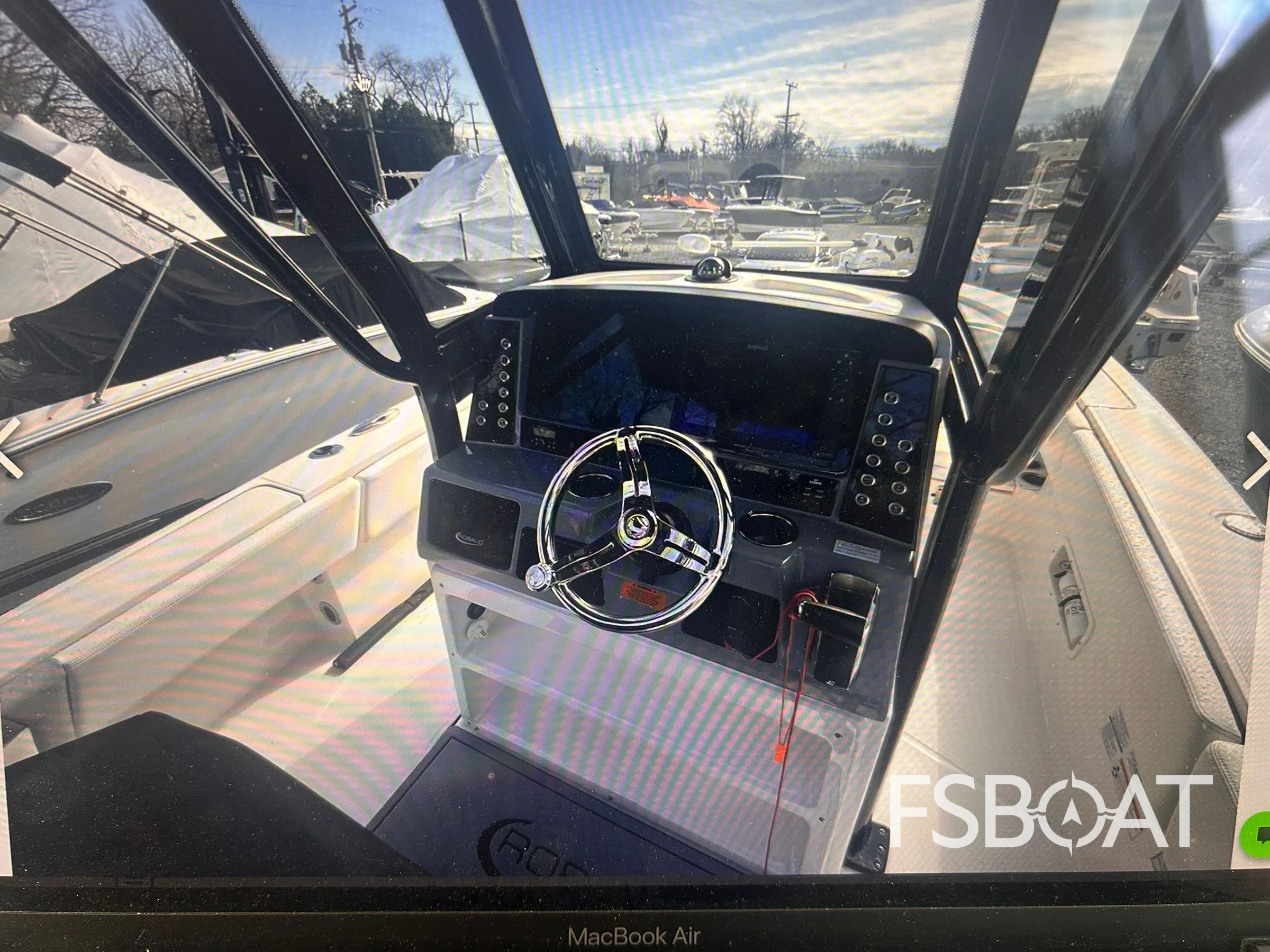 2023 Robalo 266 Cayman - Media 5