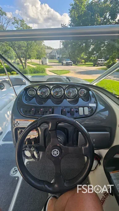 2010 Yamaha Boats AR210 - Media 15