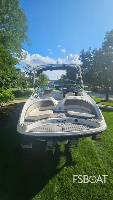2010 Yamaha Boats AR210 - Media 7