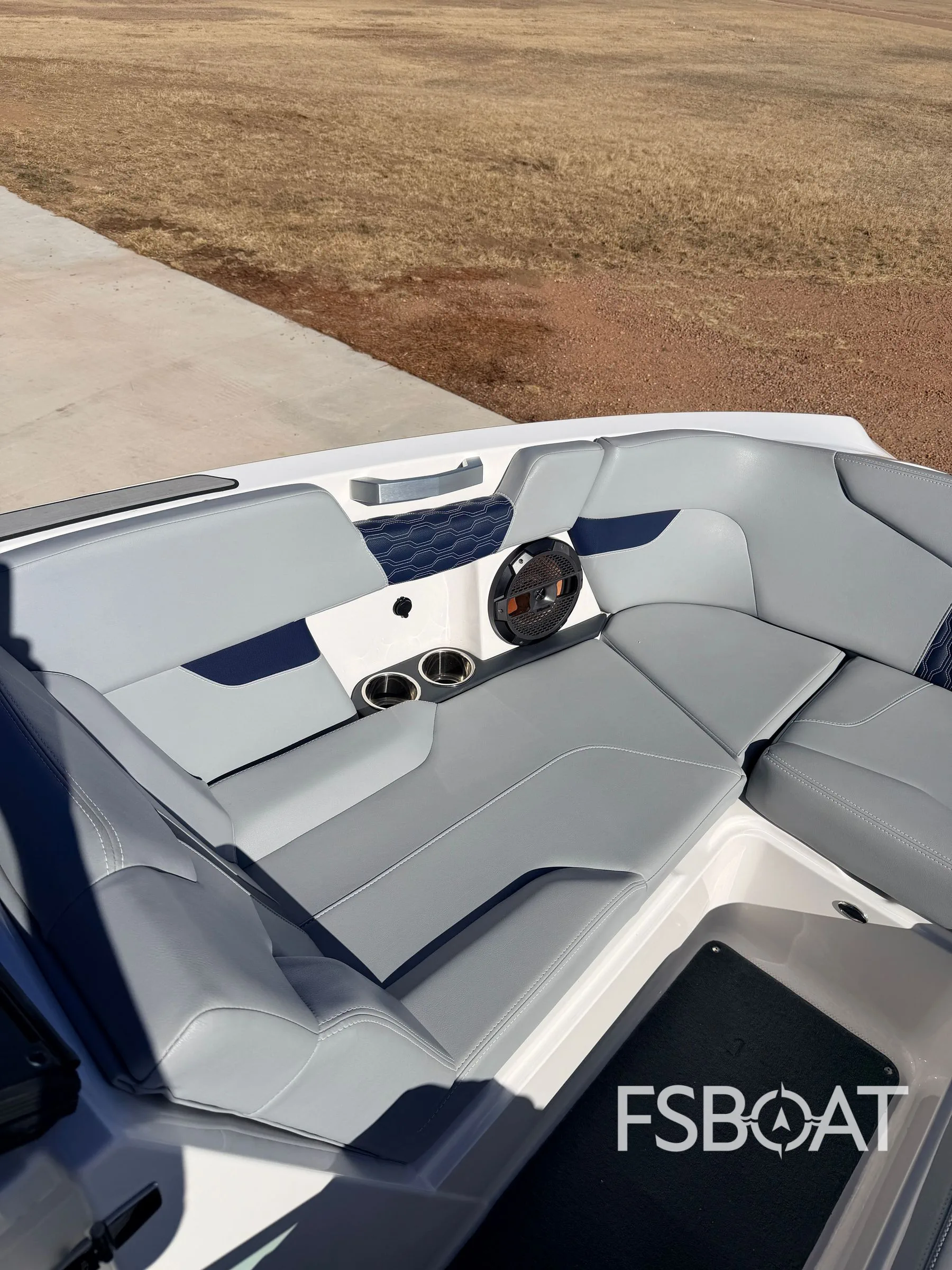2022 MasterCraft XT24 - Media 21