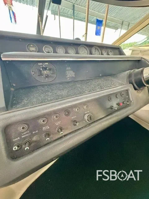 1992 Sea Ray 290 Sundancer - Media 11