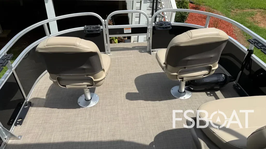 2021 Sun Tracker Bass Buggy 16 XL Select - Media 8