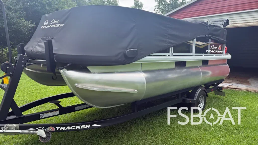 2021 Sun Tracker Bass Buggy 16 XL Select - Media 3