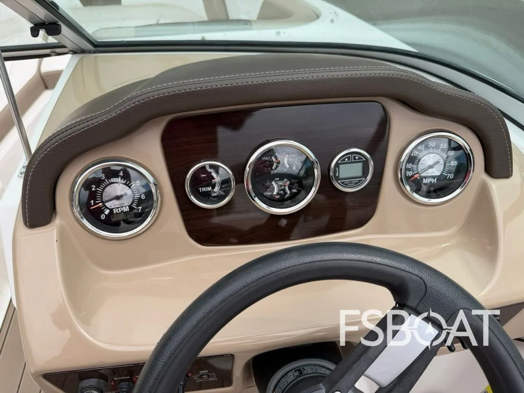 2020 Chaparral 21SSI - Media 10