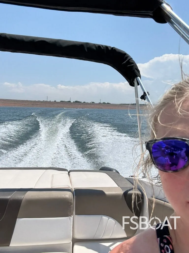 2020 Chaparral 21SSI - Media 14