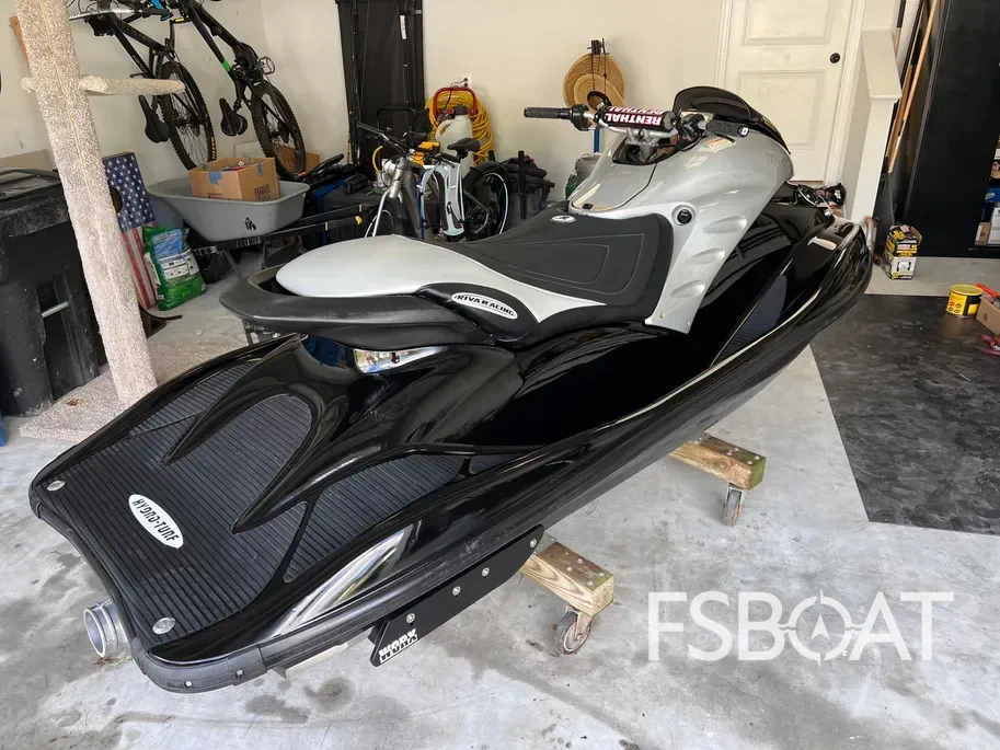2001 Yamaha WaveRunner GP1200R - Media 6