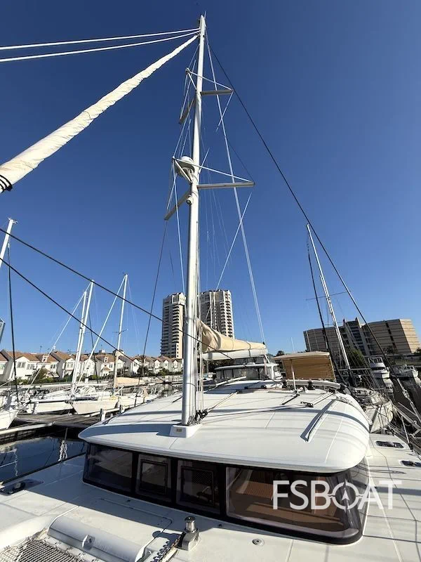 2018 Lagoon 400 S2 - Media 2